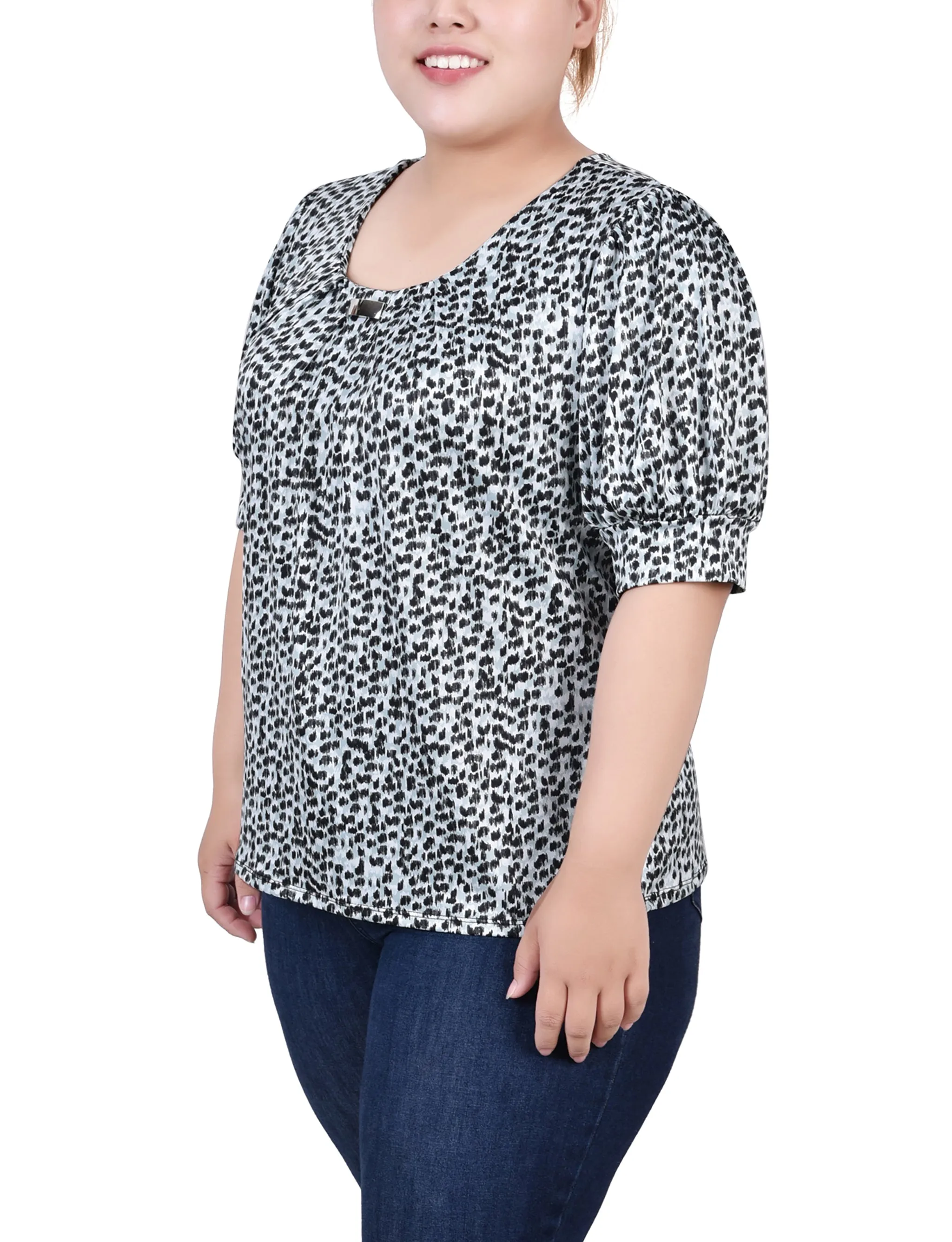 Plus Size Short Sleeve Balloon Sleeve Top With Hardware