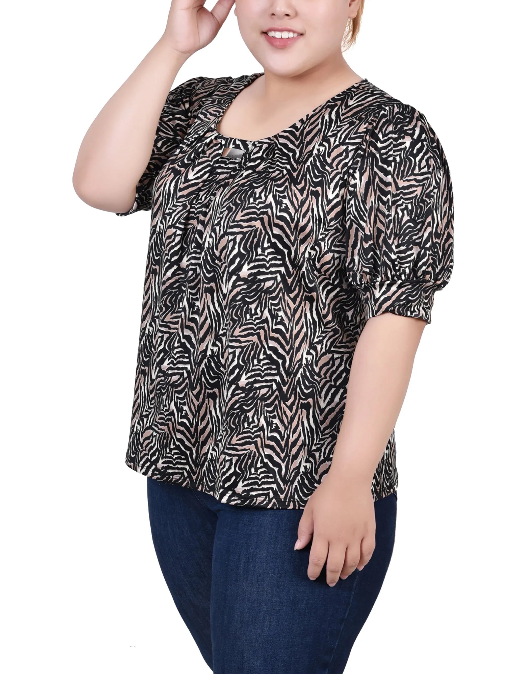 Plus Size Short Sleeve Balloon Sleeve Top With Hardware