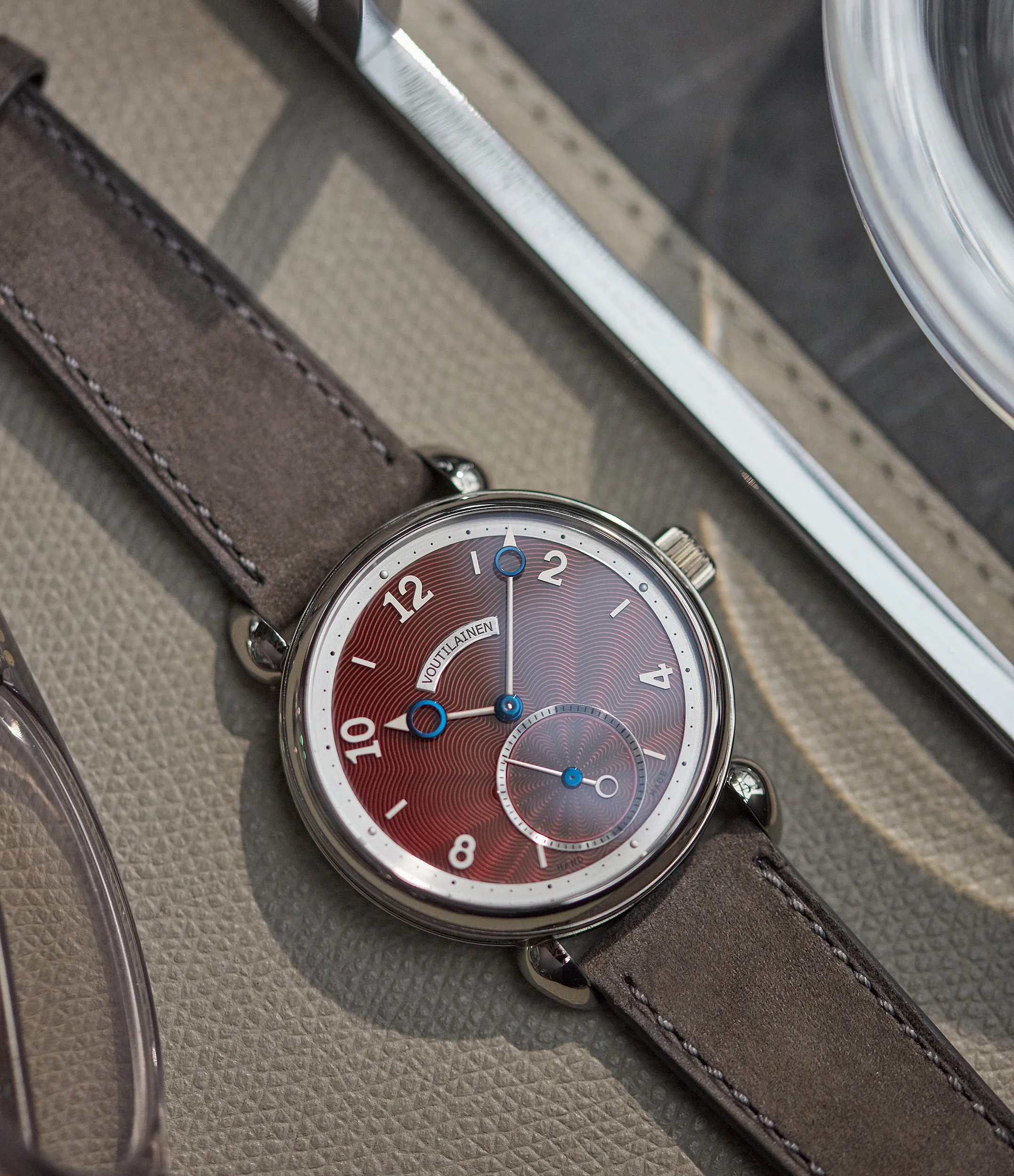 Vingt-8 | Burgundy Red Dial | Titanium